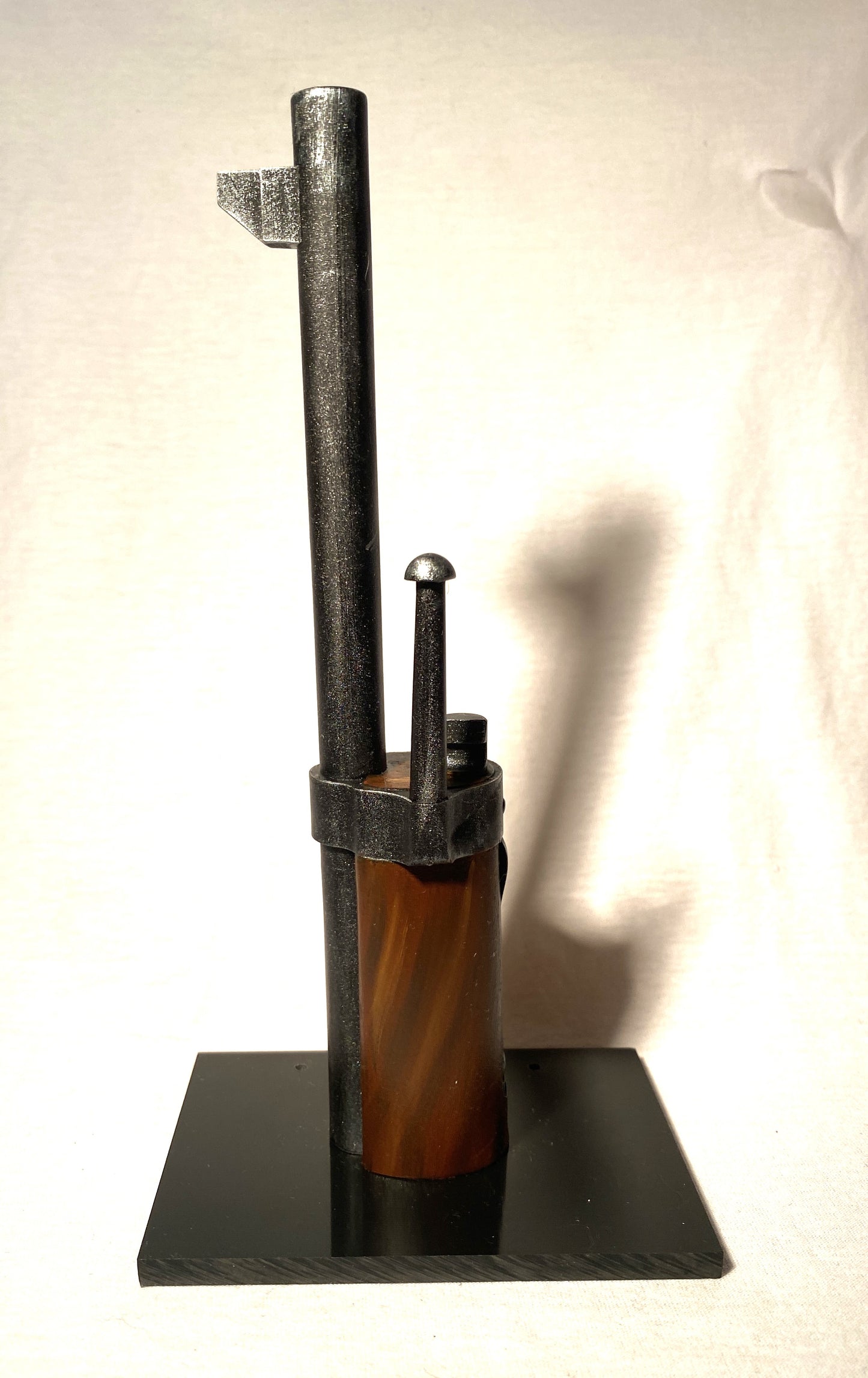 Ausstellungsständer für das Bajonett Berthier M.1892