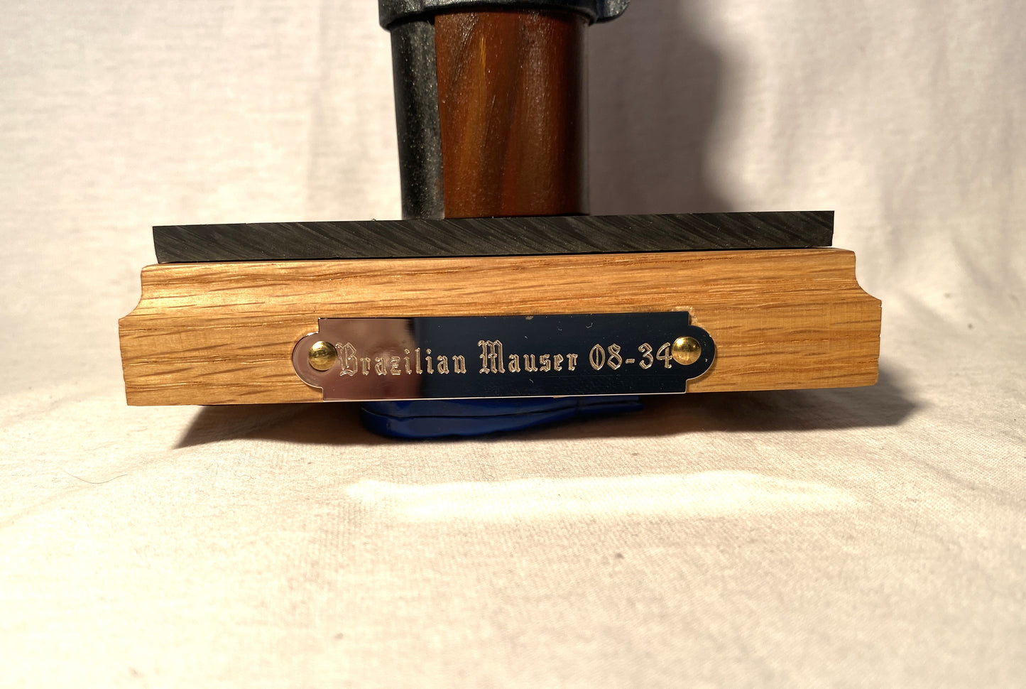 Ausstellungsständer für brasilianisches Mauser 1908/34 Bajonett