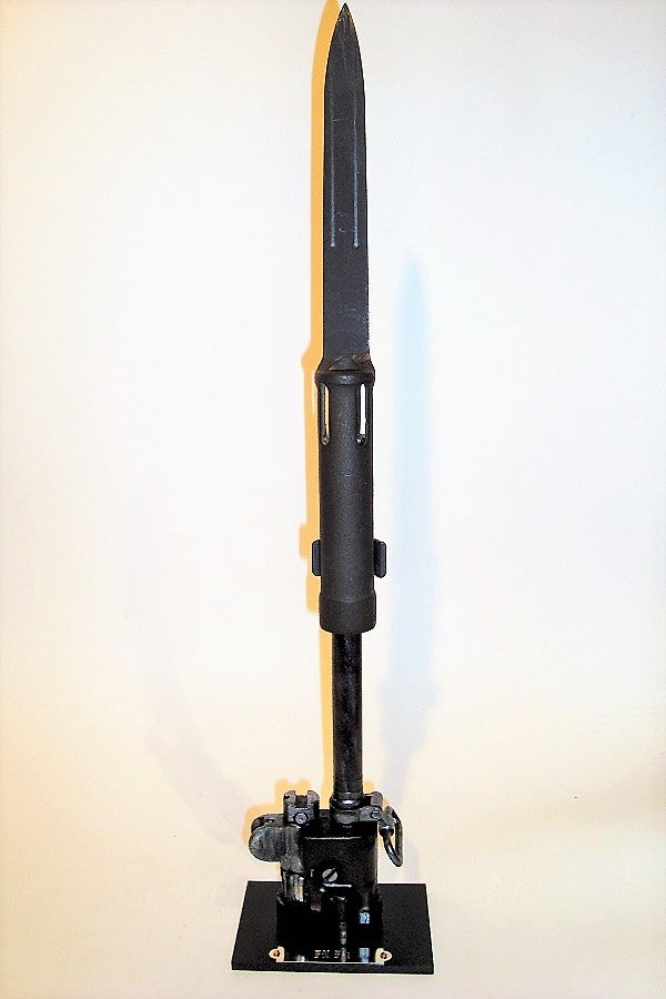 Ausstellungsständer für FN Fal Bajonett