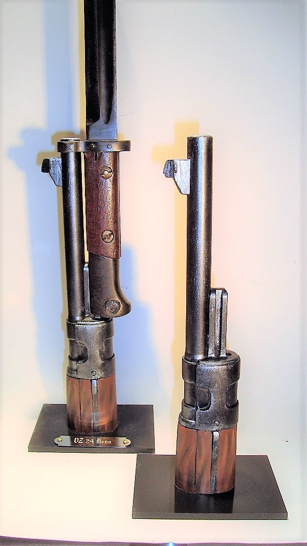 Ausstellungsständer für Brno VZ 24 Bajonett