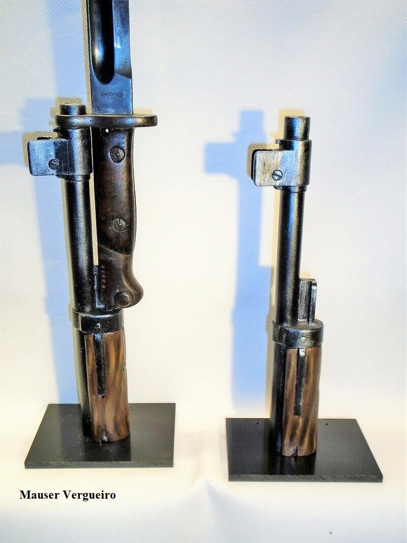 Ausstellungsständer für Mauser Vergueiro 1904 Bajonett